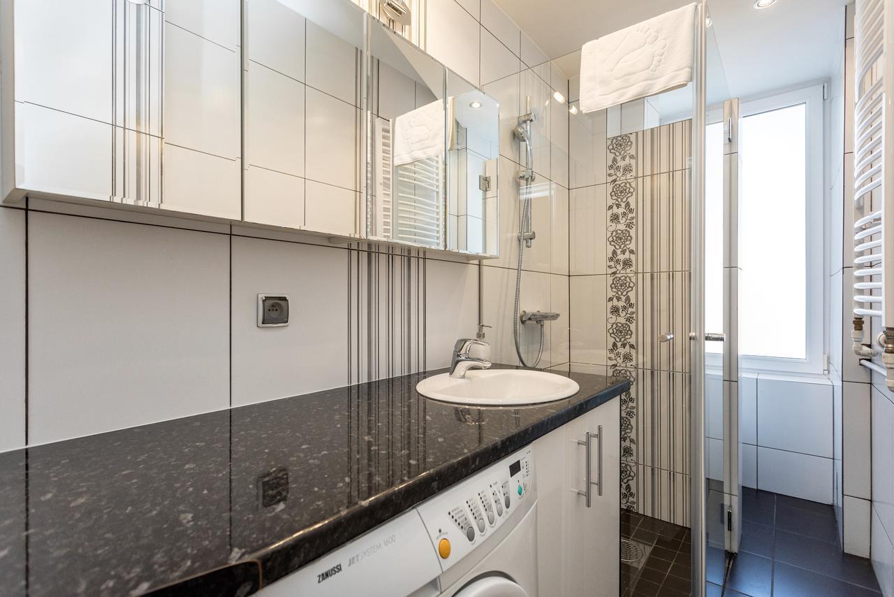 Apartament Chmielna By Your Freedom Varsavia Esterno foto